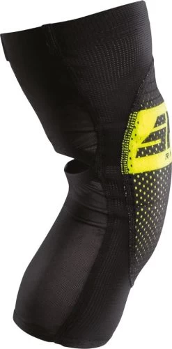 SHOT AIRLIGHT KID Knieprotektor -Macna Store shot airlight kid knieprotektor schwarz neon gelb s m 705081sgs 1 1