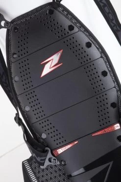 ZANDONA SPINE RÜCKENPROTEKTOR 6 SCHUPPEN -Macna Store zandona spine rueckenprotektor 6 sch schwarz xs 706001swxs 2 2